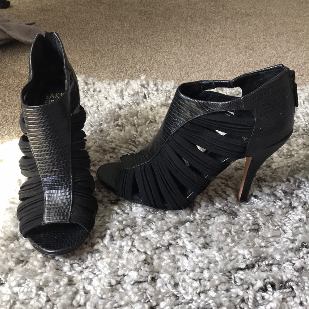 SAKS FIFTH leather heels